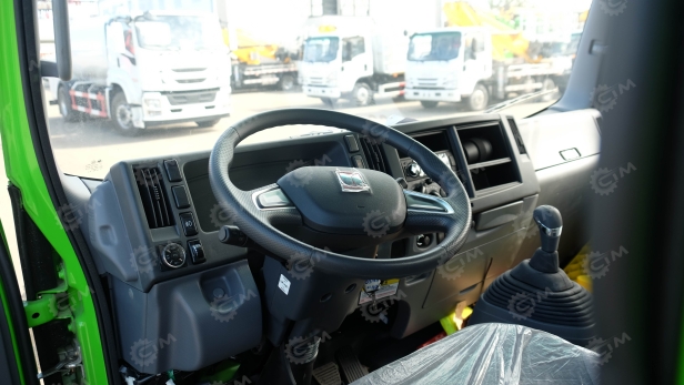 Илосос на шасси ISUZU 4x2 дв 96kw объем бочки 4,5м3 насос Weilong 50QZXDH-687000 68л/сек. Фото 16