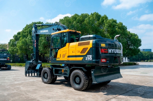Экскаватор колесный HYUNDAI HW210 вес 21,9 т,  ковш 1м3. Фото 4