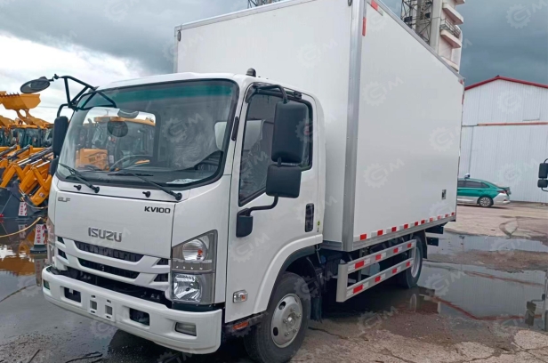 Фургон изотермический на шасси ISUZU 4х2 дв 110 kw гп 4т (4200х2200х2200). Фото 2