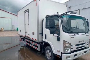 Фургон изотермический на шасси ISUZU 4х2 дв 110 kw гп 4т (4200х2200х2200). Фото 1