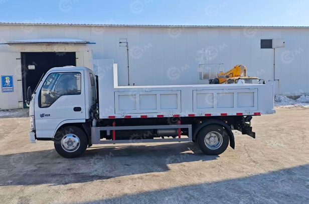Самосвал ISUZU 4x2, дв 139Kw  гп 10 тонн, разгрузка на 3 стороны. Фото 3