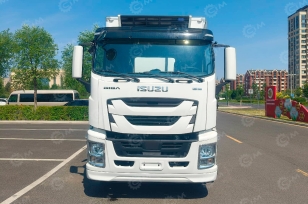 Фургон рефрижератор на шасси ISUZU 4х2 дв 221kw гп 9 тонн (фургон 7300х2340х2300) две холодильные установки Carrier C1100, +C -400, боковая дверь, в кузове передвижная перегородка. Фото 1