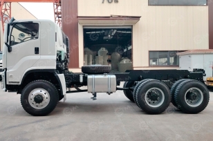 Самосвал ISUZU 6x6 дв 338Kw гп 20 тонн кузов 5200*2300*1500 U-образный кузов, двускатный. Фото 2