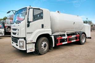 Газовоз на шасси ISUZU 4х2 дв 151kw цистерна 10м3 для перевозки сжиженного газа (газовоз 10м3) насос, счетчик, заправочный пистолет, шланг 40м, механический расходомер. Фото 4