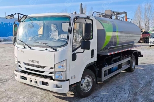Ассенизатор (вакуумная машина) на шасси ISUZU 4x4 700P дв 139kw бочка 6м3 насос XD-360, с выходом под пожарный шланг. Фото 1
