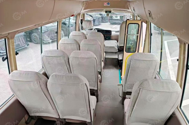 Автобус TOYOTA Coaster 22 места (включая водителя) дв 171kw 4л, бензиновый, МКПП. Фото 7