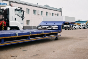 Полуприцеп трал LUXUDA LZC9404TDP 4 оси, пневмоподвеска, ленивая передняя ось, 42,3 тонны, 16.5*2.55 с уширителями до 3м, гидравлические сходни. Фото 27