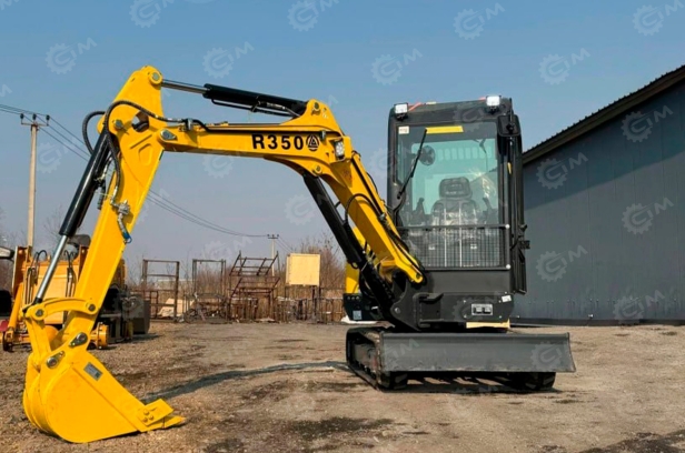 Мини-экскаватор RIPPA R350 3 т с поворотной стрелой. Фото 2