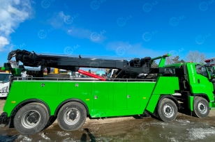 Тяжелый эвакуатор ISUZU 8x4 дв 338Kw гп крана 30 т. Фото 7