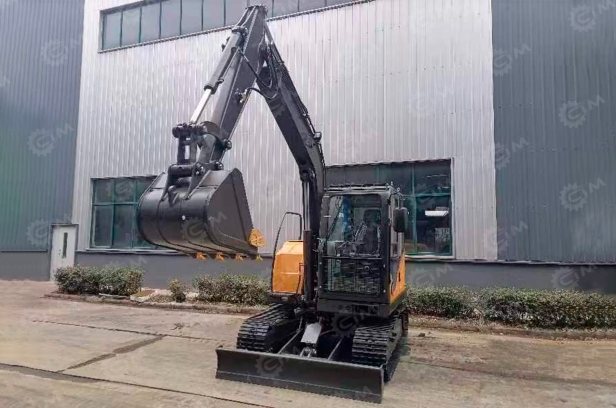 Экскаватор гусеничный YUGONG YG60 (JIAHE JH8065) с болотоходными гусеницами, ширина башмака 800 мм. Фото 2