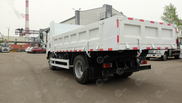 Самосвал ISUZU 4x2 дв 139Kw гп 10 тонн кузов 4900х2300х600 разгрузка на 3 стороны, задний и боковой борт открываются вниз, с петлями. Фото 9