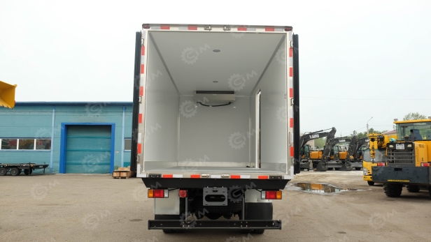 Фургон рефрижератор на шасси ISUZU 4х4 дв 139kw гп 7 тонн (фургон 5500х2200х2200, холодильная установка Carrier Citimax 700) со спальником, боковая дверь. Фото 22
