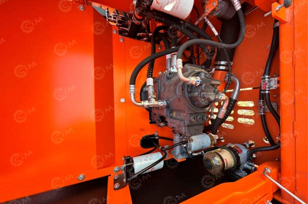 Гусеничный экскаватор LONKING CDM6245F	масса 25,8т, ковш 1,45м3. Фото 2