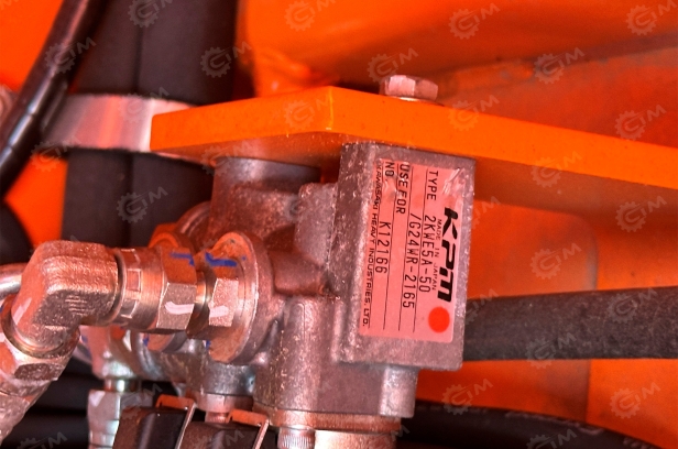 Гусеничный экскаватор LONKING CDM6245F	масса 25,8т, ковш 1,45м3. Фото 6