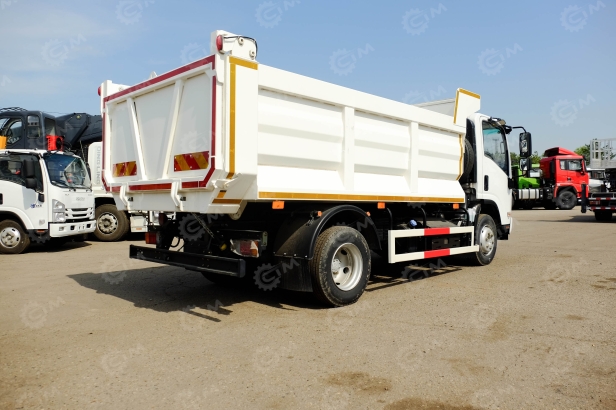 Самосвал ISUZU 4x2 дв 139kw передний подъёмник U-образный кузов гп 6 тонн 2024г. Фото 5