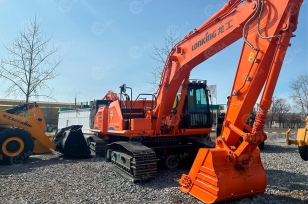 Гусеничный экскаватор LONKING CDM6245F	масса 25,8т, ковш 1,45м3. Фото 1