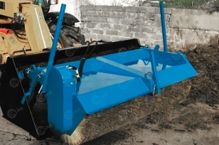 Щетка дорожная для телескопического погрузчика (гидравлическая) Yugong TR725, TR730, TR735, TR840 (щетина метало пластиковая, ширина 2м). Фото 3