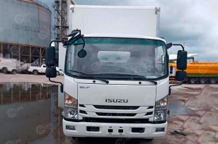 Фургон изотермический на шасси ISUZU 4х2 дв 96 kw гп 3т (фургон 5000х2200х2200) с боковой дверью, гидробортом. Фото 1