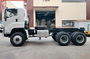 Мусоровоз на шасси ISUZU 6x6 дв 221Kw гп 10т, объем 15м3, задняя разгрузка. Фото 2