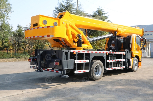 Автокран на шасси ISUZU 6x4 дв 221kw крановая установка WANBANG DZ16T гп 16т стрела 35,5м. Фото 2