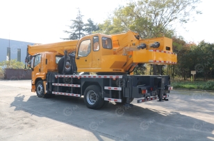 Автокран на шасси ISUZU 6x4 дв 221kw крановая установка WANBANG DZ16T гп 16т стрела 35,5м. Фото 7