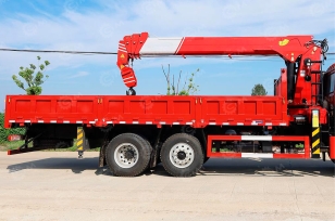 Бортовой грузовик ISUZU 6x4 дв 338kw с кму WANBANG SQS500-5 гп 20 тонн 5 секций длина стрелы 22,1м кузов 7000*2450*600 задние аутригеры. Фото 1