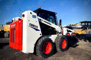 Мини погрузчик LONKING CDM312 двигатель XINCHAI евро 4. Фото 3