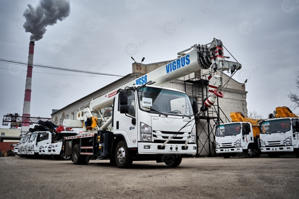 Автокран на шасси ISUZU 4x4 дв 94kw крановая установка VIGRUS VGS8 гп 8т., 5 секций, стрела 26м. Фото 23