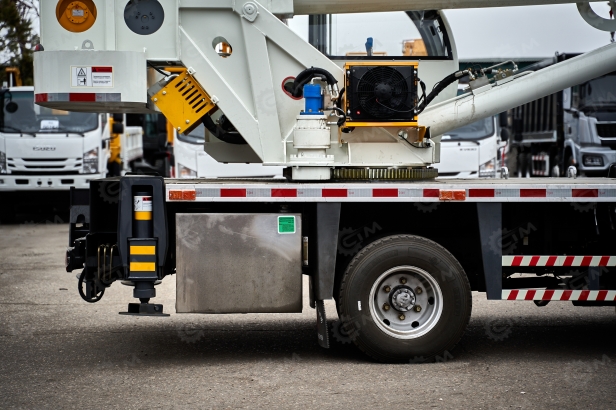 Автокран на шасси ISUZU 4x4 дв 94kw крановая установка VIGRUS VGS8 гп 8т., 5 секций, стрела 26м. Фото 30