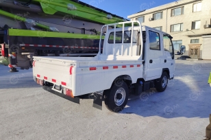 Бортовой грузовик ISUZU 4x2 дв 96Kw двойная кабина кузов 2065×1600×415, под категорию В. Фото 2