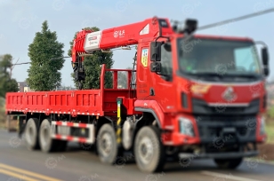 Бортовой грузовик ISUZU 6x4 дв 279kw c кму CHANG XING SQS500-5 гп 20т 5 секций стрела 22,1м, кузов 8000х2450х550. Фото 1