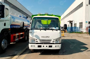 Подметально-уборочная машина на шасси ISUZU 4x2 дв 96Kw бак для воды 3м3 пыли 5м3. Фото 7