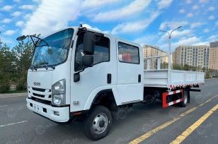 Бортовой грузовик ISUZU 4x2 дв.138kw двойная кабина гп 6т кузов 3500*2200*400mm, 6 посадочных мест. Фото 1