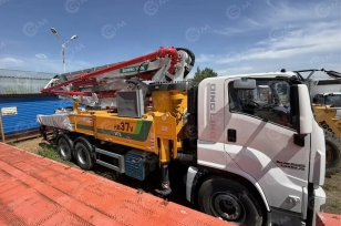 Автобетононасос XCMG HB37V-CSX шасси ISUZU 6x4 дв 309kw 37 метров. Фото 1