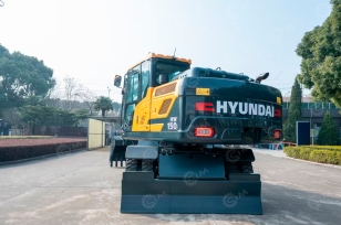 Экскаватор колесный HYUNDAI HW150 вес 13,7 т,  ковш 0,58м3. Фото 2