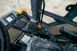Тандемный каток  FTJ XD83. Фото 4