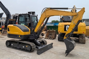 Гусеничный экскаватор FTJ FT60G PRO планировочный, траншейный ковш, клык на стрелу, гидравлический быстросъем, резиновые накладки на гусеницы. Фото 1