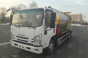 Илосос на шасси ISUZU 4x4 дв 139kw объем бочки 6м3 насос SK-15. Фото 1