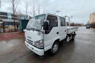 Бортовой грузовик ISUZU 4x4 дв 96 kw (Сдвоенная кабина 5 мест) гп 2,5т тонны с кму XCMG SQ2SK2Q гп 2,1т. 3 секции 7,7м. Фото 1