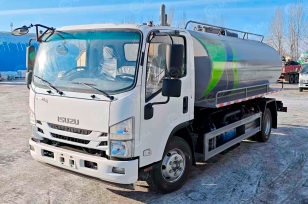 Ассенизатор (вакуумная машина) на шасси ISUZU 4x2 700P дв 138kw бочка 6м3 насос XD-240 без поворотной стрелы. Фото 1