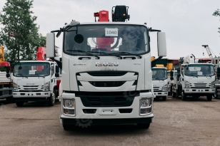 Бортовой грузовик ISUZU 4x2 дв 151kw c кму UNIC URV805 гп 8 тонн 5 секций 15,7м кузов 6500х2450х550 с корзиной задние аутригеры. Фото 13