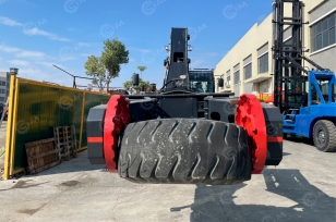 Телескопический погрузчик VIGRUS VRT20010-4Z  гп 20т высота 10м, ковш 3м3, быстросъем, корзина на 2-х человек, шинный захват 90С-ТТС-N167, крюк на стреле гп 5т, кабина FOPS/ROPS отопитель, кондиционер. Фото 3