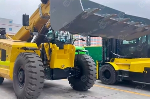 Телескопический погрузчик VIGRUS VRT20010-4Z  гп 20т высота 10м, ковш 3м3, быстросъем, корзина на 2-х человек, шинный захват 90С-ТТС-N167, крюк на стреле гп 5т, кабина FOPS/ROPS отопитель, кондиционер. Фото 4