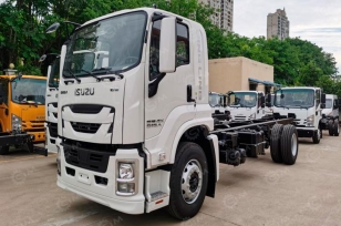 Эвакуатор на шасси ISUZU 4x4	дв 164kw гп 7т сдвижная платформа 6,8м, лебедка. Фото 1