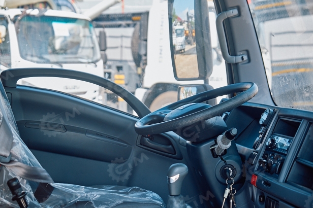 Автокран на шасси ISUZU 4x2 дв 96kw крановая установка SITONG гп 5т стрела 20м с ямобуром диаметр на выбор (300/400/600мм) глубина бурения 10,5м (3,5м+2удлинителя по 3,5м). Фото 23