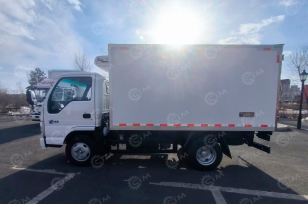 Фургон рефрижератор на шасси ISUZU 4х4 дв 94kw (фургон 3000x1900x1800, холодильная установка Carrier C-400) под категорию B, с боковой дверью, высота пола кузова от уровня земли 1,1 м. Фото 2
