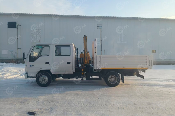 Фургон шторный на шасси ISUZU 4х4 дв 94kw с КМУ XCMG KSQZ32-2 гп 2т 2 секции, кузов 2700*1850*1100. Фото 2
