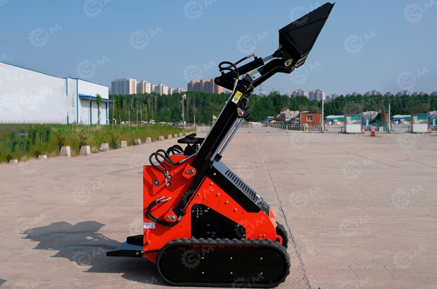 Мини-погрузчик SAAO SMH380S гусеничный	гп 200кг, ковш 0,15м3. Фото 2