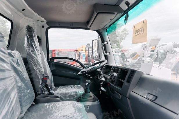 Автокран на шасси ISUZU 4x2 дв. 96kw крановая установка FURUNKANG DZ5T гп 5т люлька два крюка. Фото 16