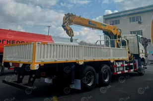 Бортовой грузовик FAW 6x6 дв 309kw с кму XCMG SQS300-5 гп 12 тонн 5 секций длина стрелы 18,6м кузов 7,2м (с ОТТС). Фото 3